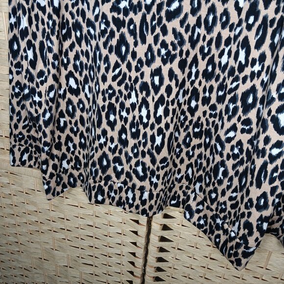 Weekenders by Chico's Leopard Tunic Satin Collared Polo Long Sleeve Rayon XL - Picture 4 of 8